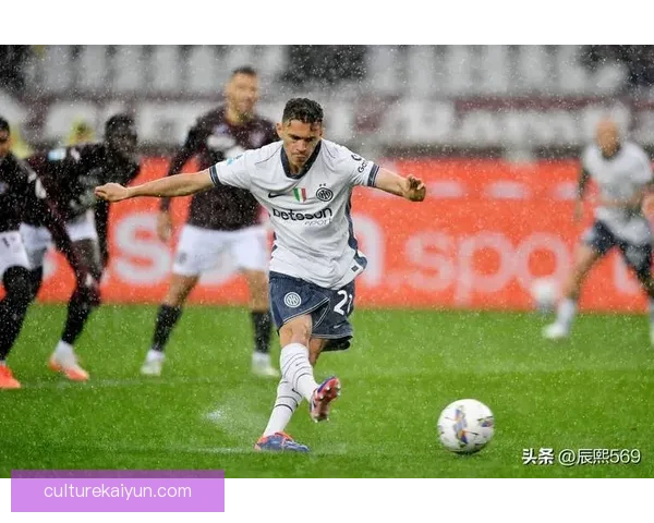 博洛尼亚中场组织