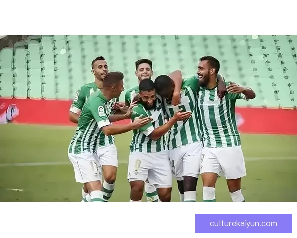 西甲埃尔切保级成功，球队状态逐渐回暖，未来值得关注