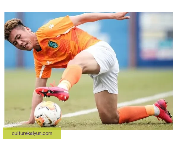 卡马文加的比赛风格逐渐演变，表现稳健引发关注